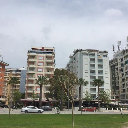 Sea View Apartment Onorato 1 Vlore Bagian luar foto