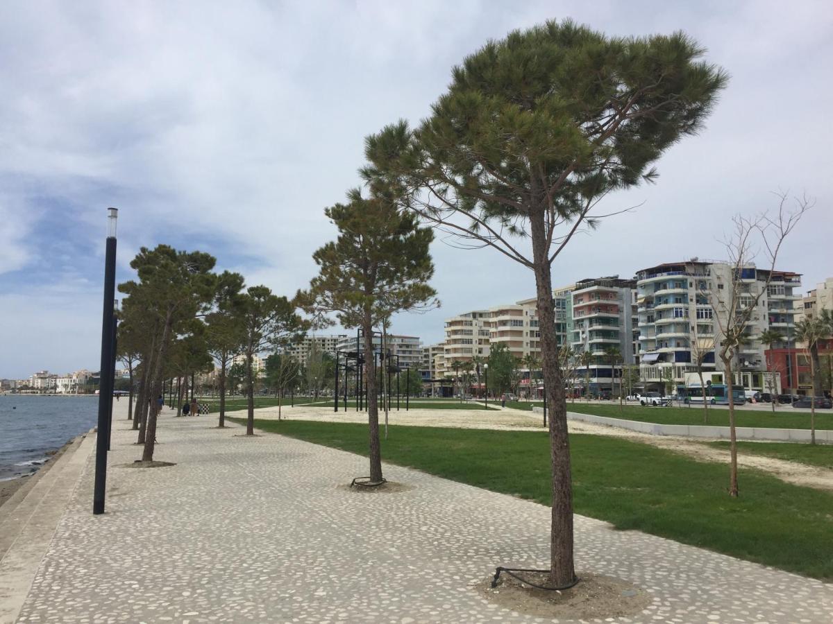Sea View Apartment Onorato 1 Vlore Bagian luar foto