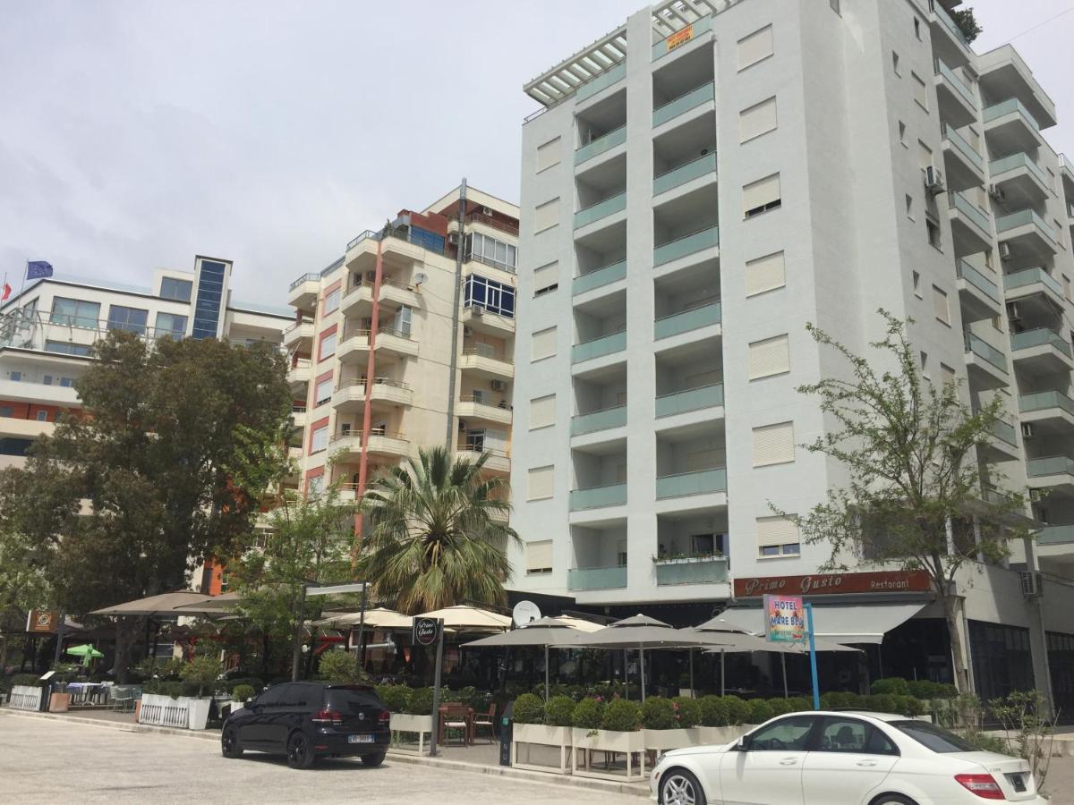 Sea View Apartment Onorato 1 Vlore Bagian luar foto