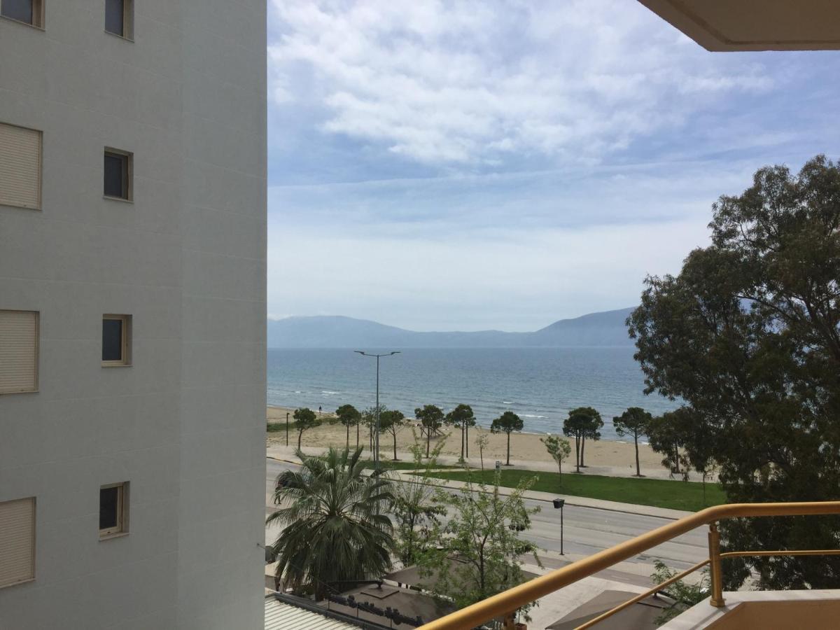 Sea View Apartment Onorato 1 Vlore Bagian luar foto