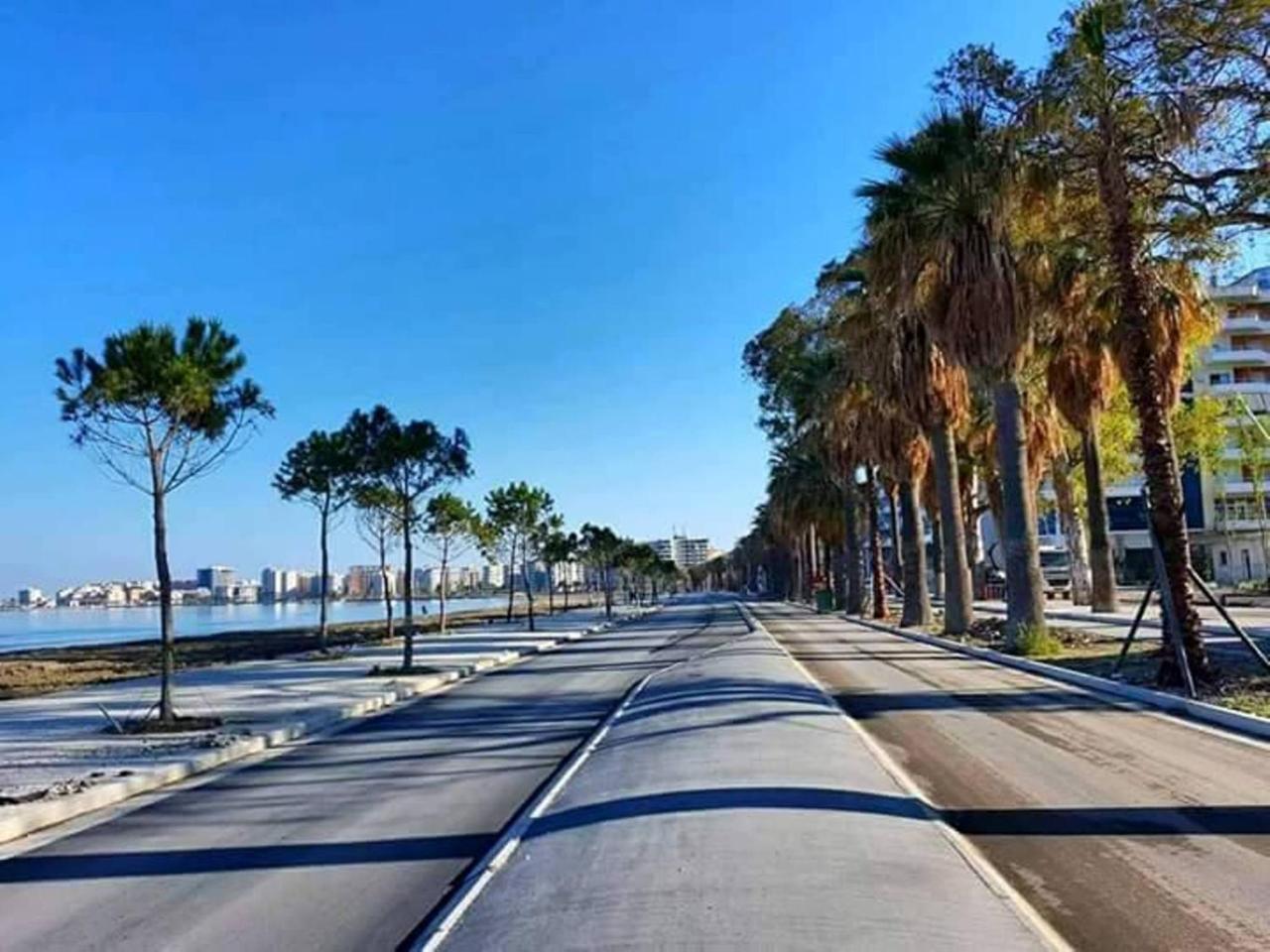 Sea View Apartment Onorato 1 Vlore Bagian luar foto